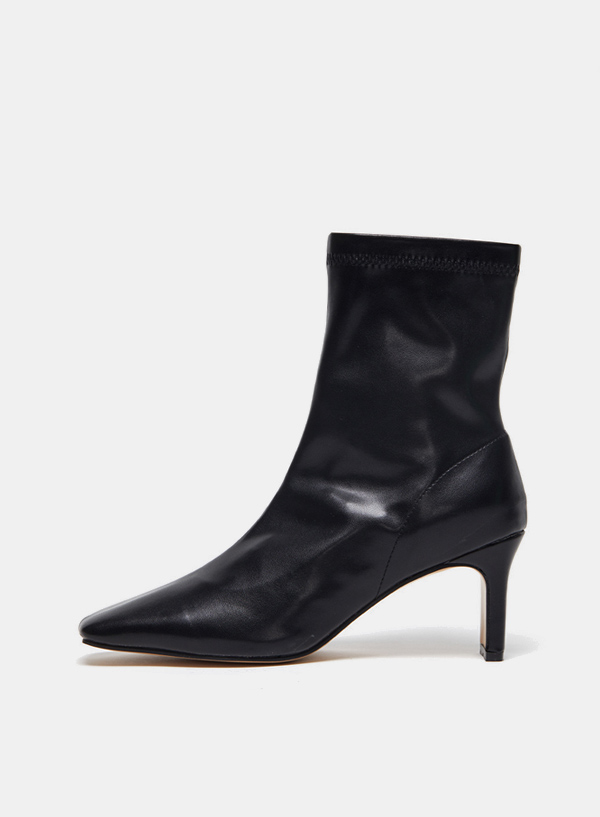 3728 Square Ankle Boots