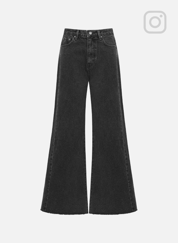 Cutting Wide Denim Pants