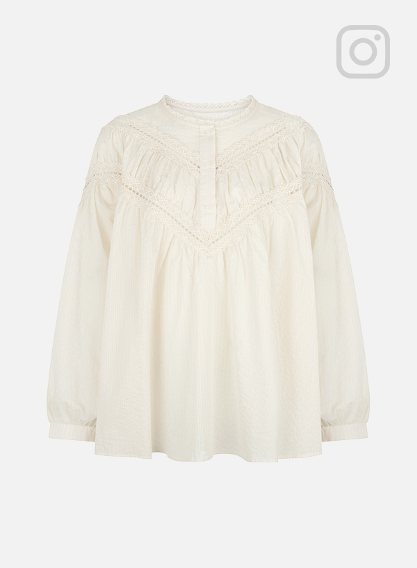 Ethnic lace blouse
